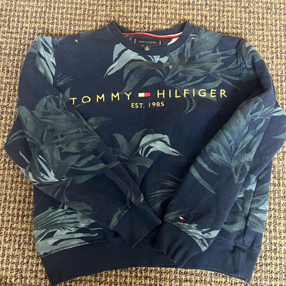 TOMMY HILFIGER sold out crewneck
